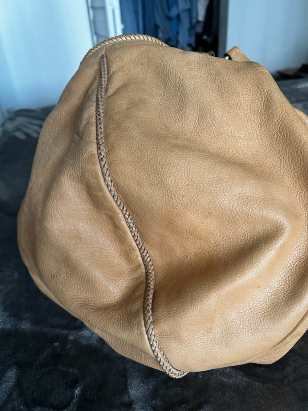 Gucci Camel Leather Tassel Shoulder Bag - Picture 2 of 16